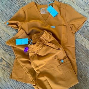 FIGS Atlantic fall Catarina scrub top XS and YOLA high waisted scrub small Set